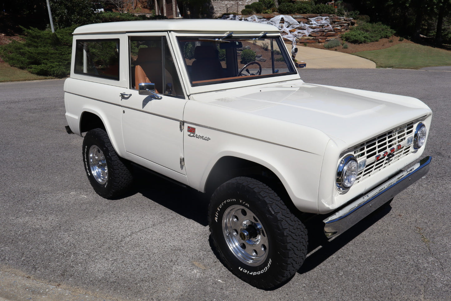 1973 Ford Bronco - Wimbledon White